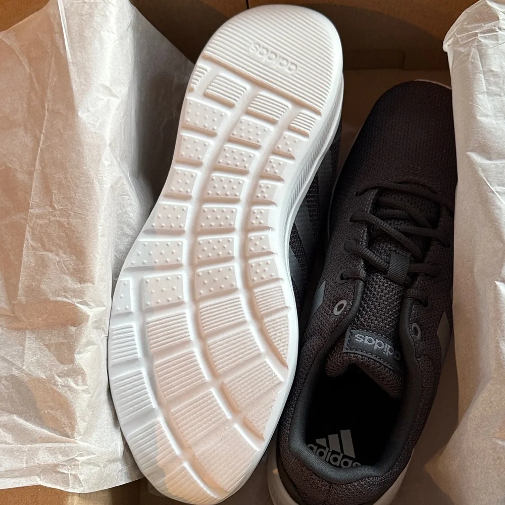 Adidas Women's Black Sneakers size 10 NWT - Picture 3 of 5